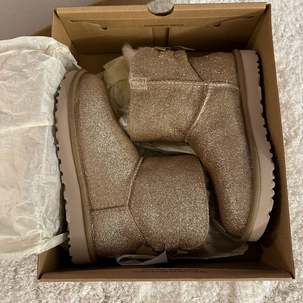 UGG limited edition boots sz 7